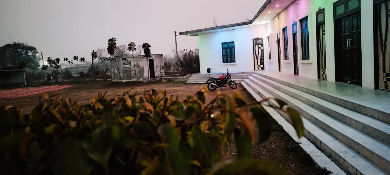 Kamla Guest House Kushinagar Exterior foto