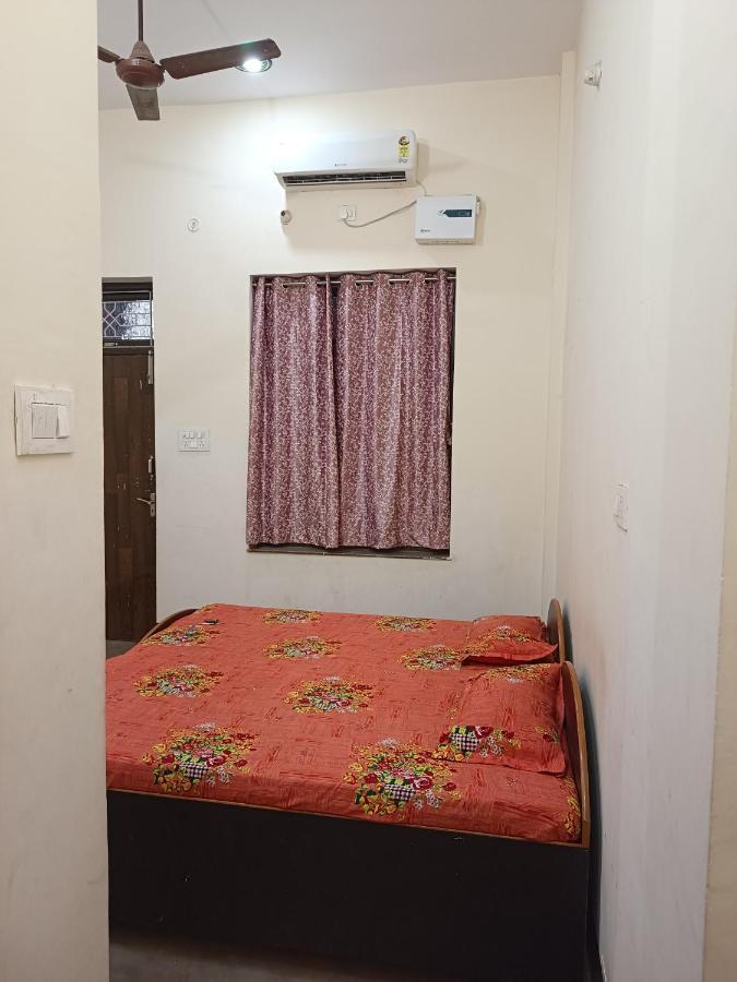 Kamla Guest House Kushinagar Exterior foto